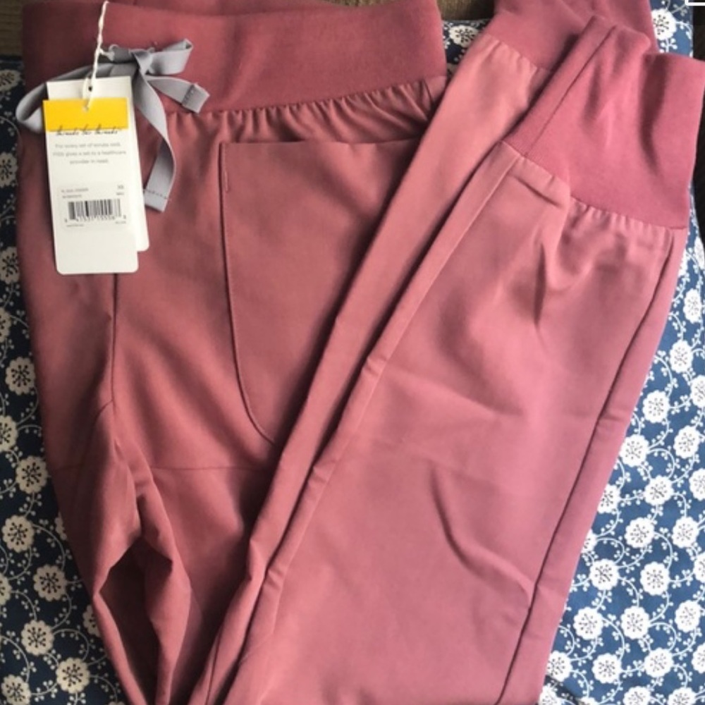 * IN SEARCH OF XS TALL JOGGER*